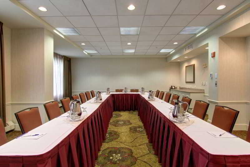 Hilton Garden Inn Calgary Airport Esterno foto